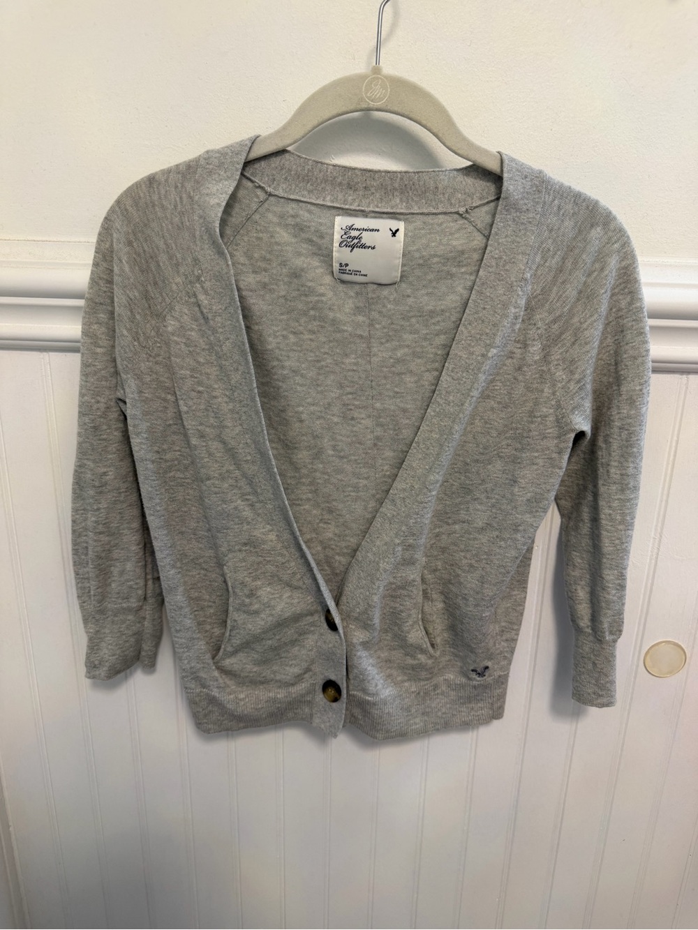Y2K American Eagle Outfitters Gray Button-Up V-Neck Cardigan